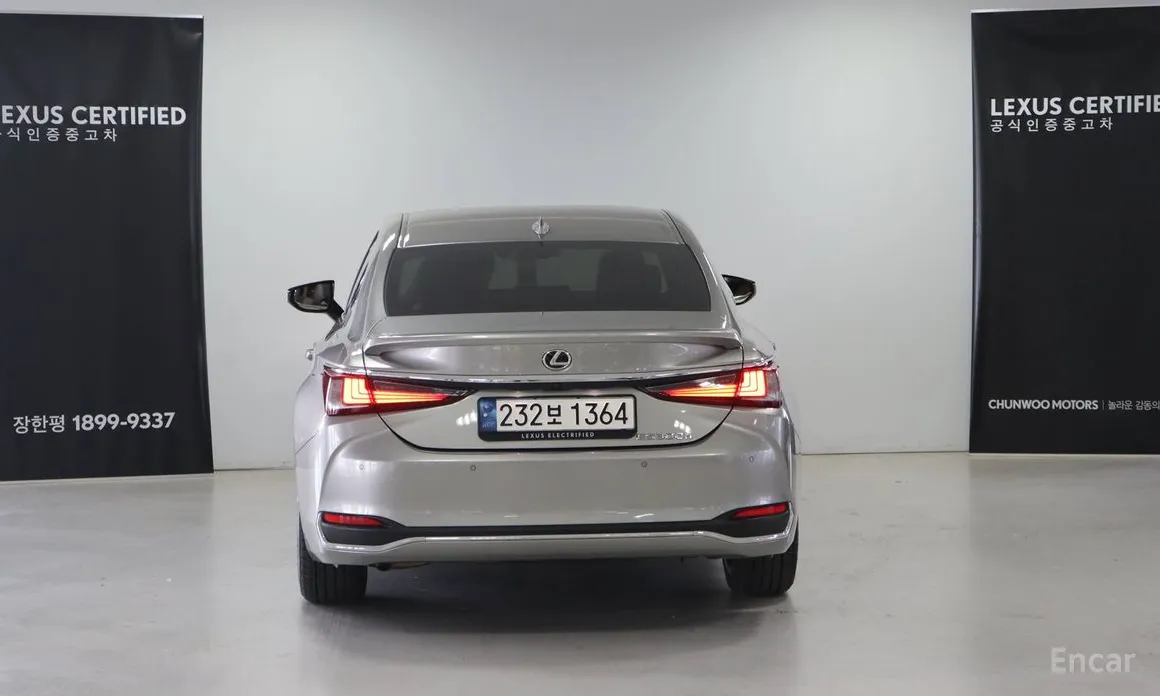 Фото 4 - Lexus ES