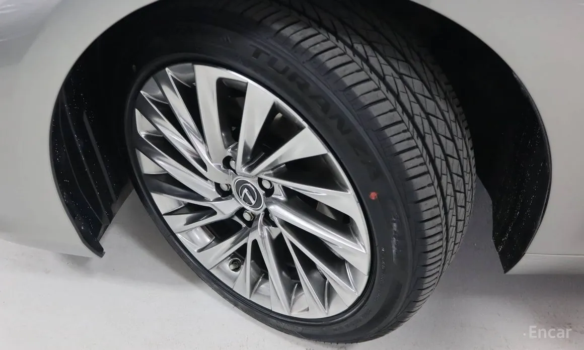 Фото 5 - Lexus ES