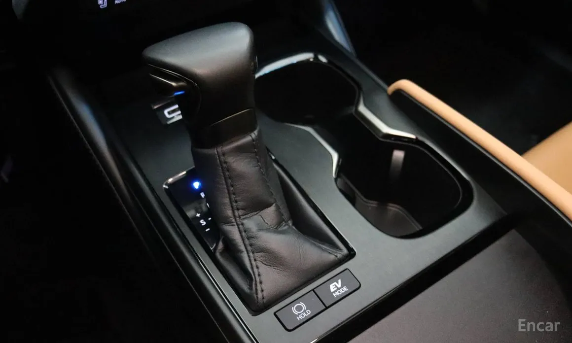 Фото 8 - Lexus ES