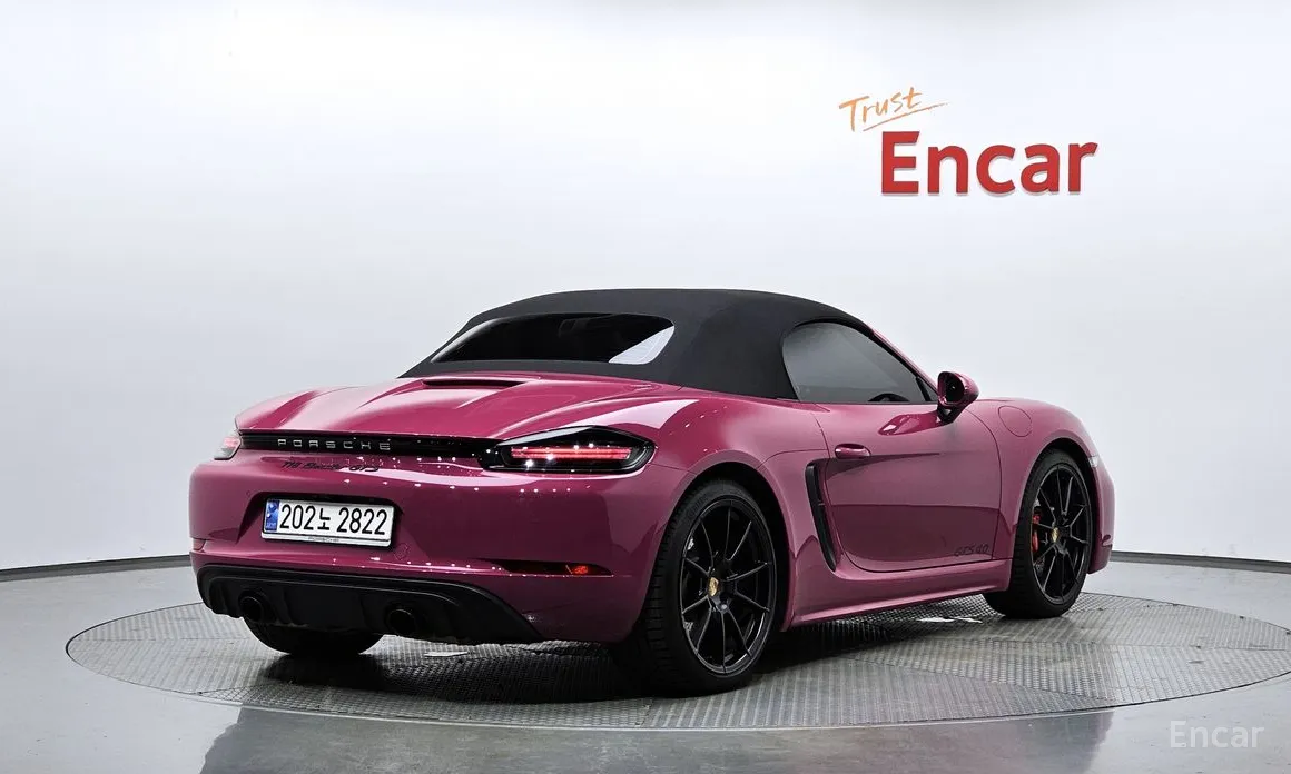 Фото 2 - Porsche 718