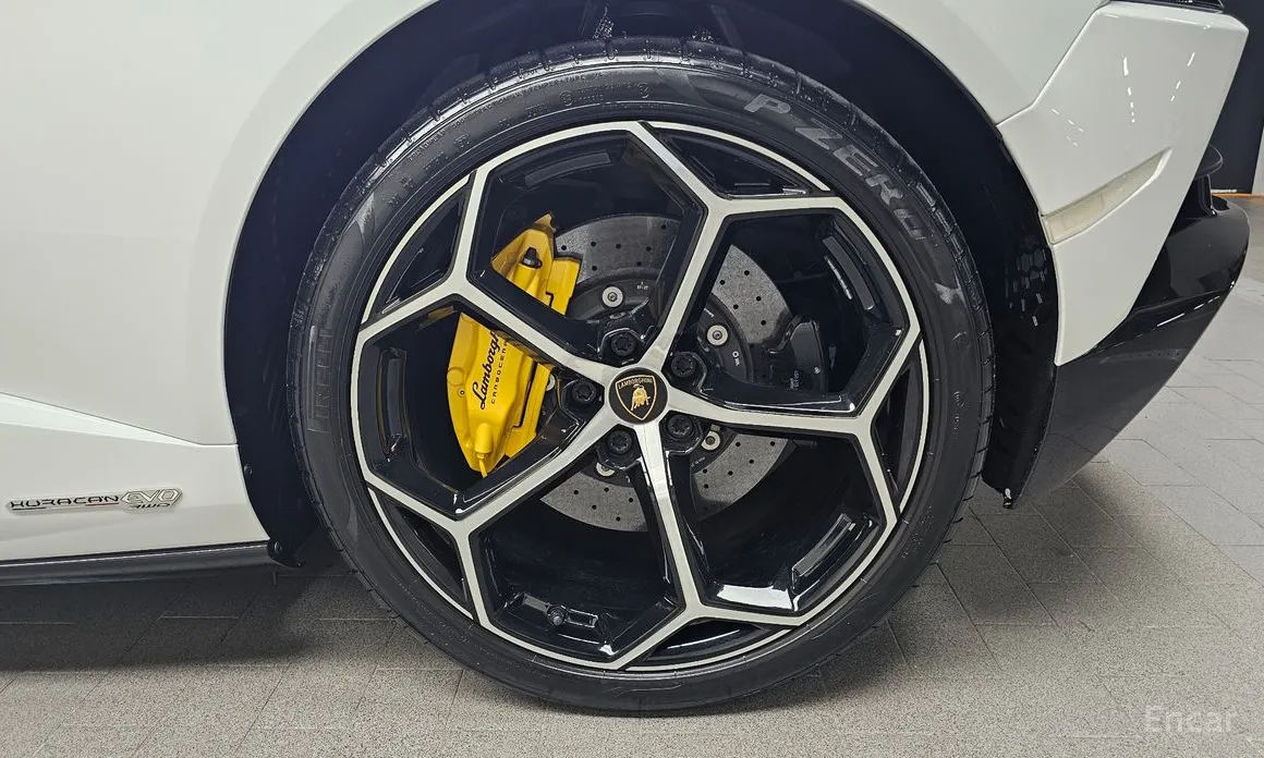 Фото 5 - Lamborghini Huracan