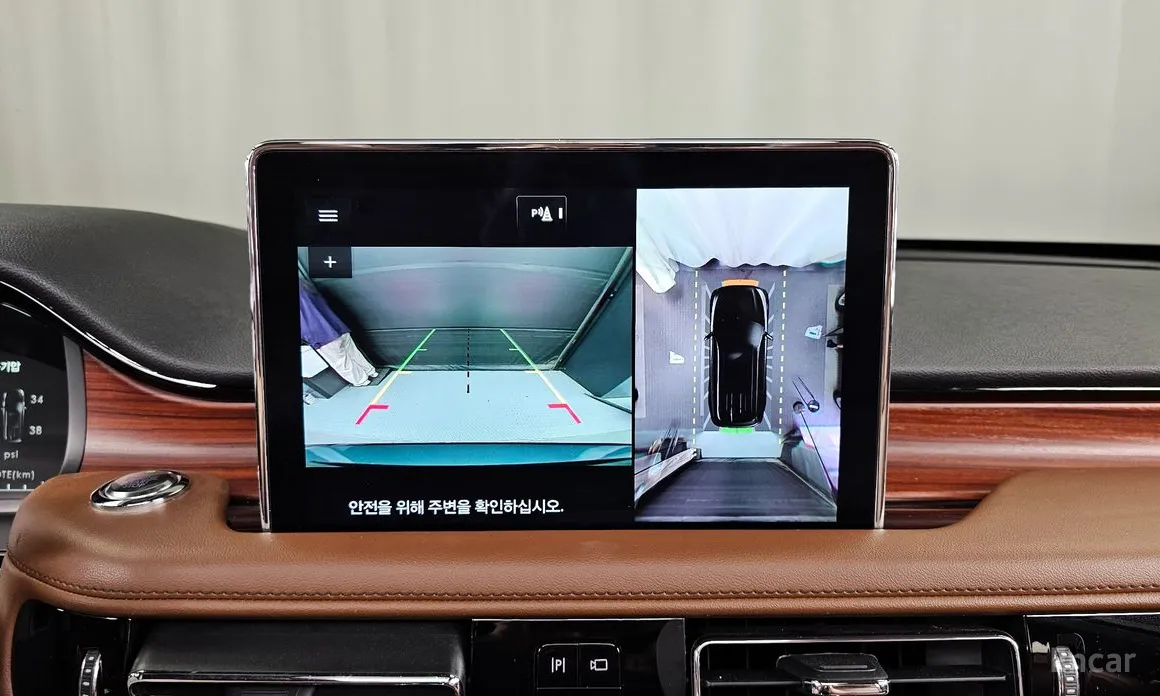 Фото 15 - Lincoln Aviator