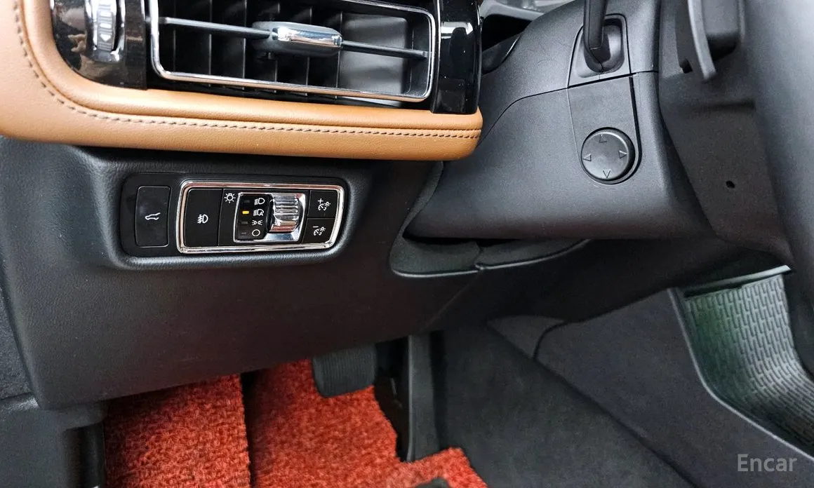 Фото 16 - Lincoln Aviator