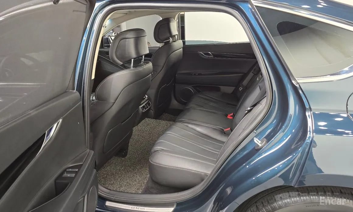 Фото 11 - Genesis G80