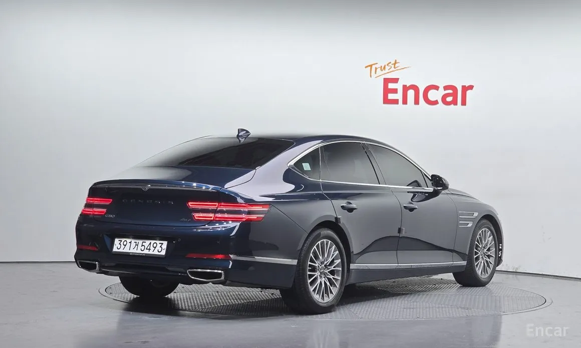 Фото 2 - Genesis G80