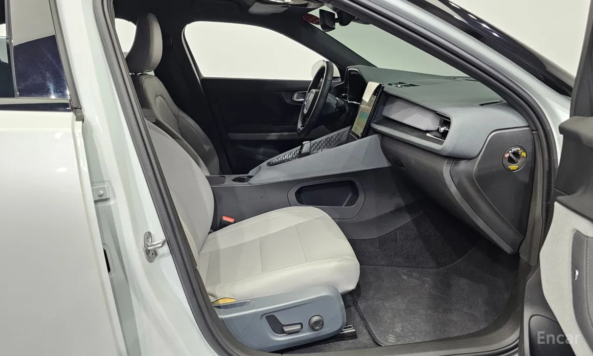 Фото 11 - Polestar 2