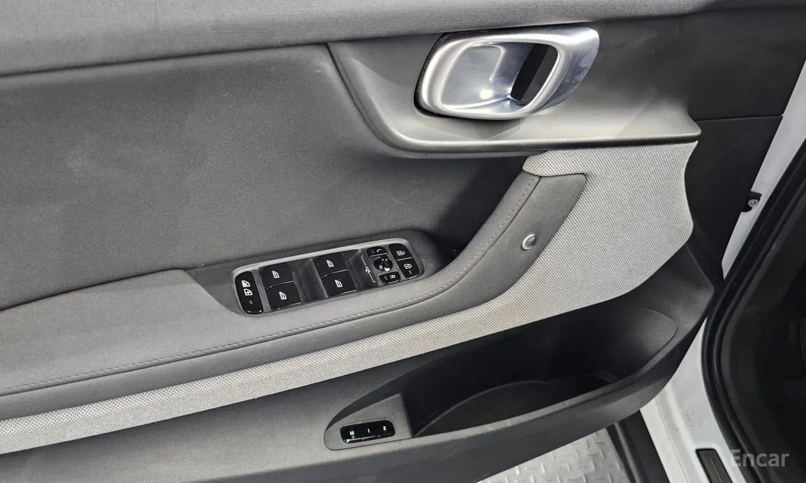 Фото 16 - Polestar 2