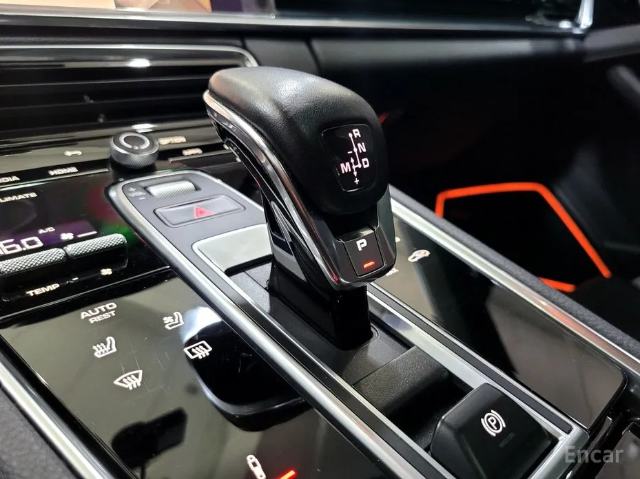 Фото 9 - Porsche Panamera