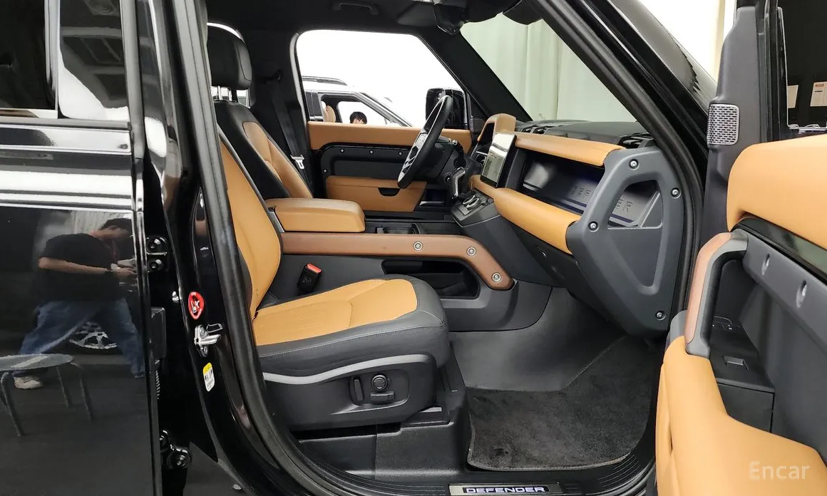 Фото 11 - Land Rover Defender