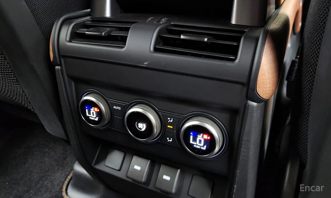 Фото 19 - Land Rover Defender