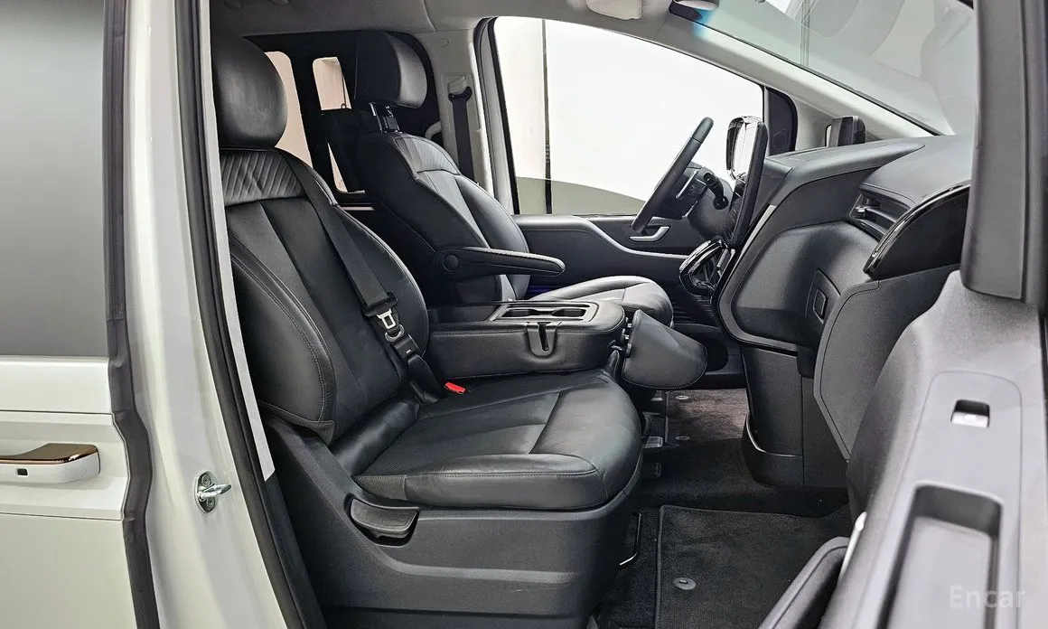 Фото 10 - Hyundai Staria