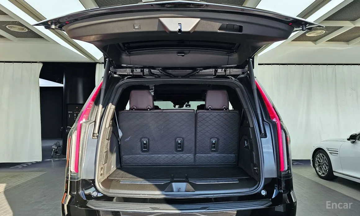 Фото 20 - Cadillac Escalade