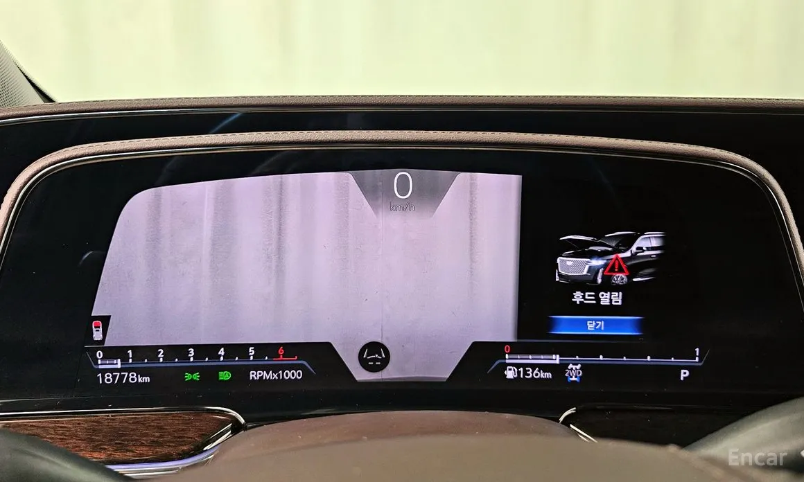 Фото 8 - Cadillac Escalade