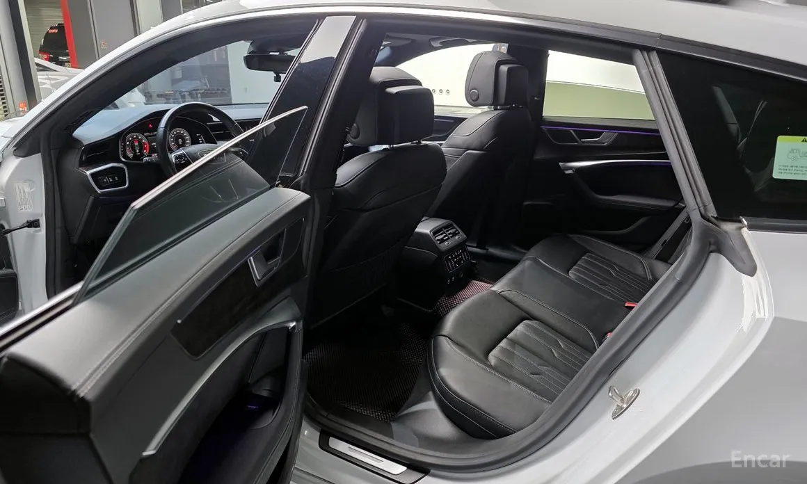 Фото 11 - Audi A7