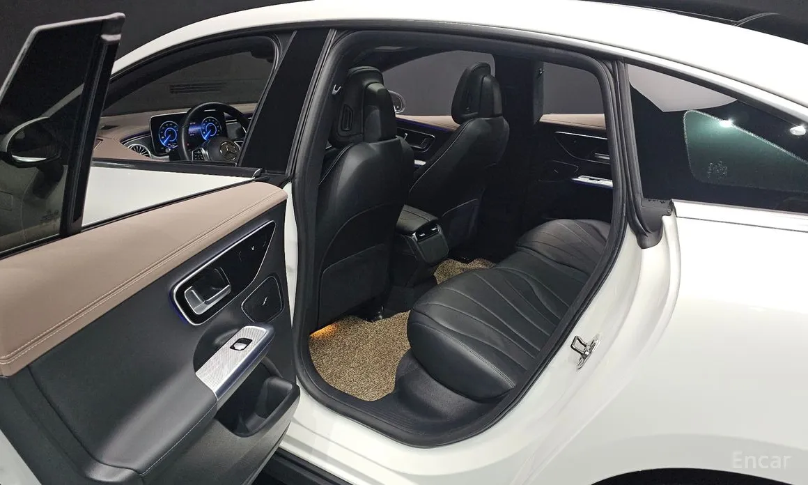 Фото 12 - Mercedes-Benz EQE