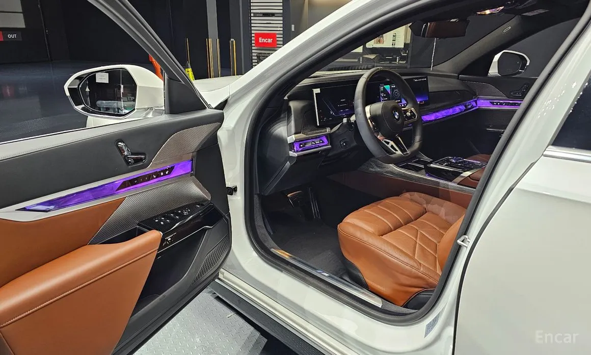 Фото 11 - BMW 7 Series