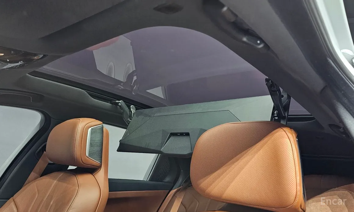 Фото 19 - BMW 7 Series