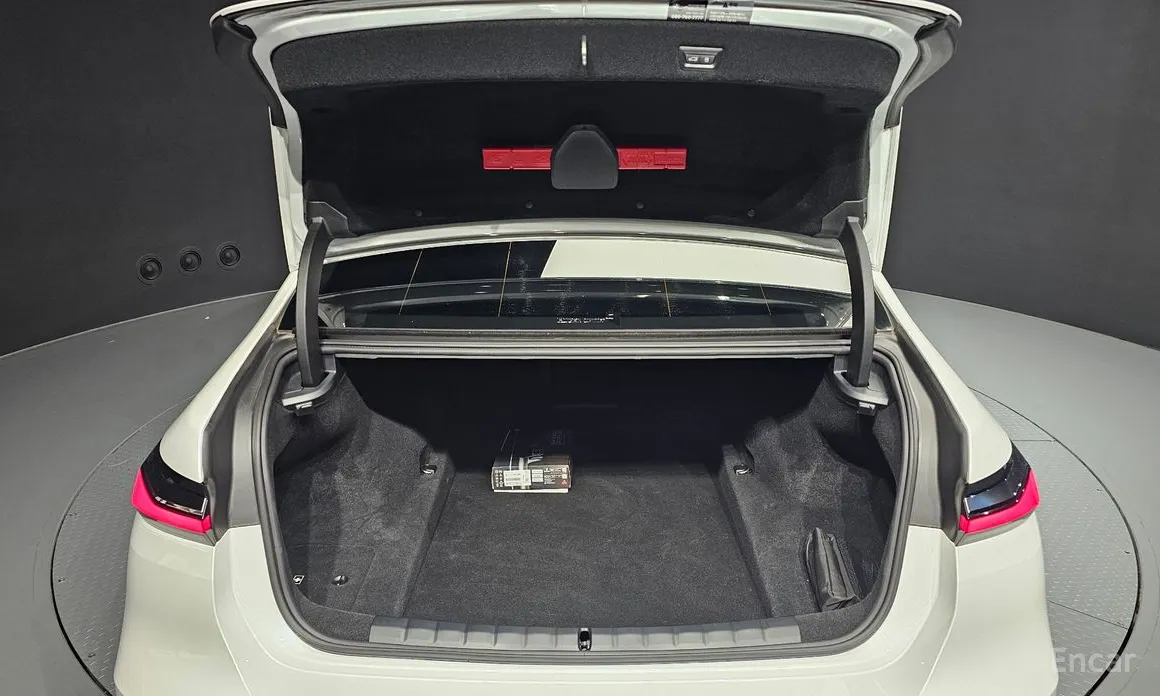 Фото 20 - BMW 7 Series