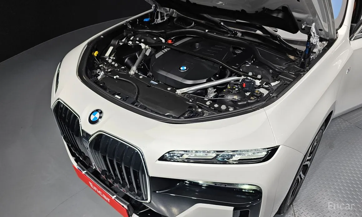 Фото 6 - BMW 7 Series