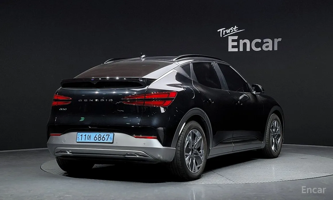 Фото 2 - Genesis GV60