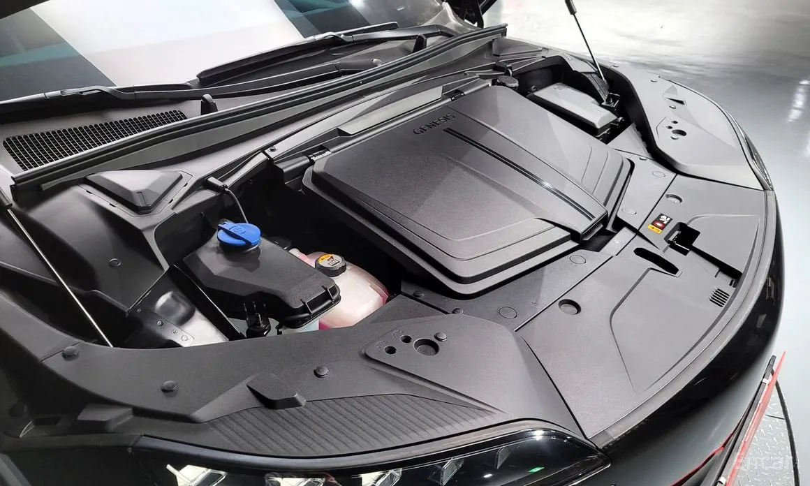 Фото 6 - Genesis GV60