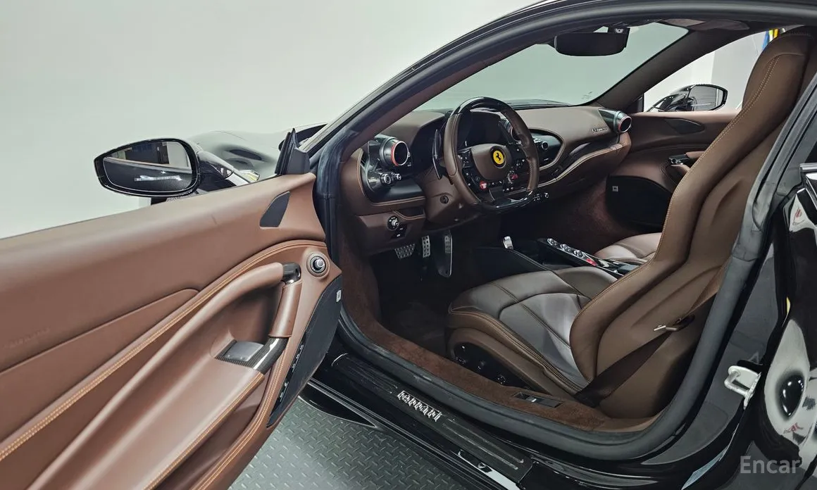 Фото 10 - Ferrari F8