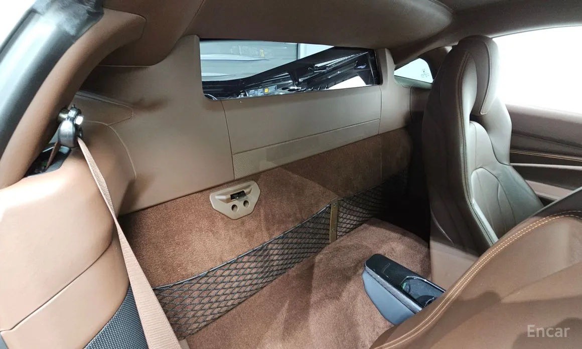 Фото 12 - Ferrari F8