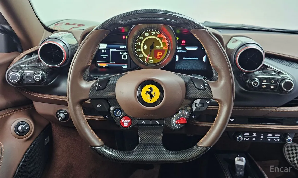 Фото 13 - Ferrari F8