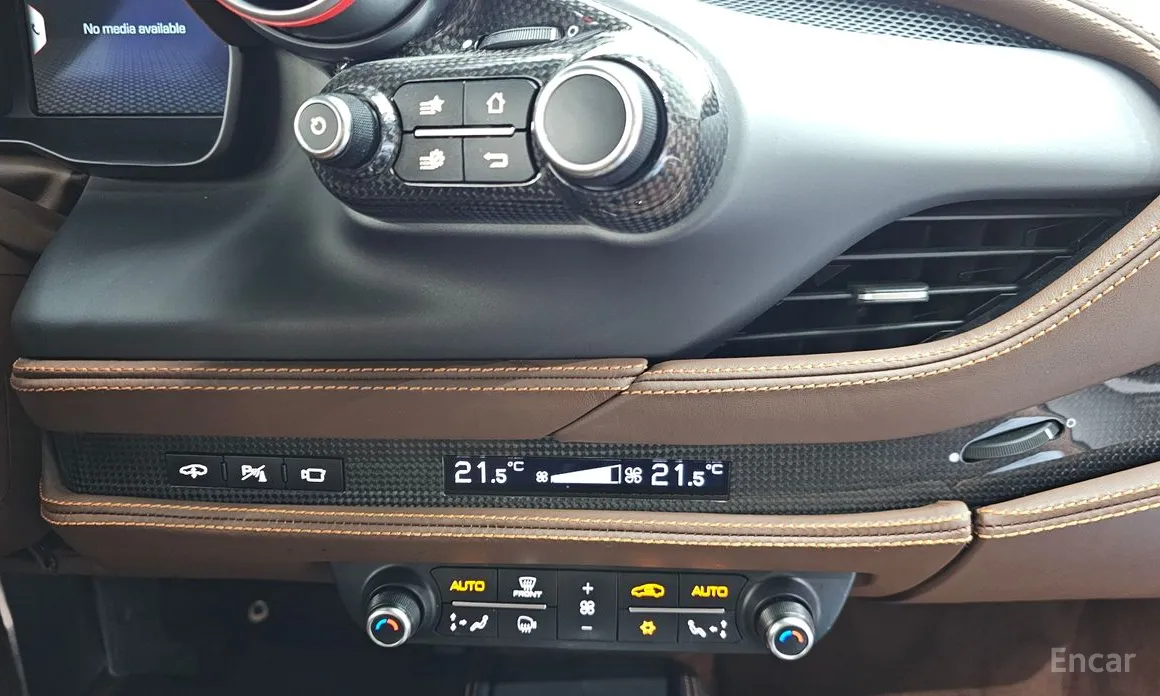 Фото 18 - Ferrari F8