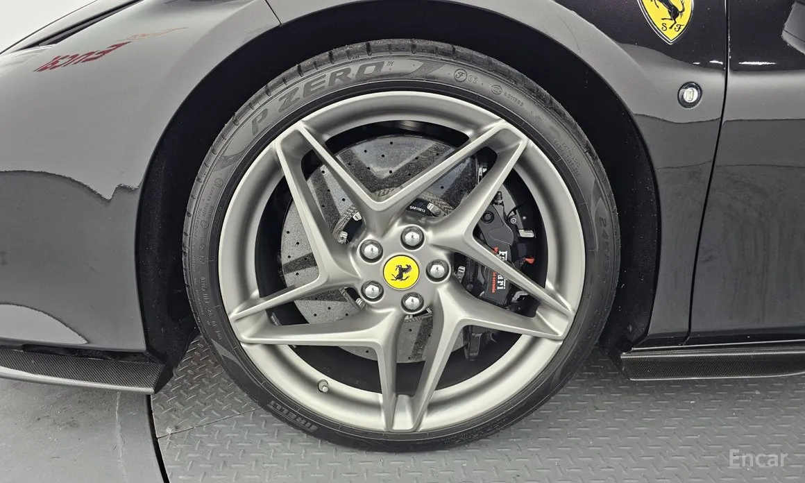 Фото 5 - Ferrari F8