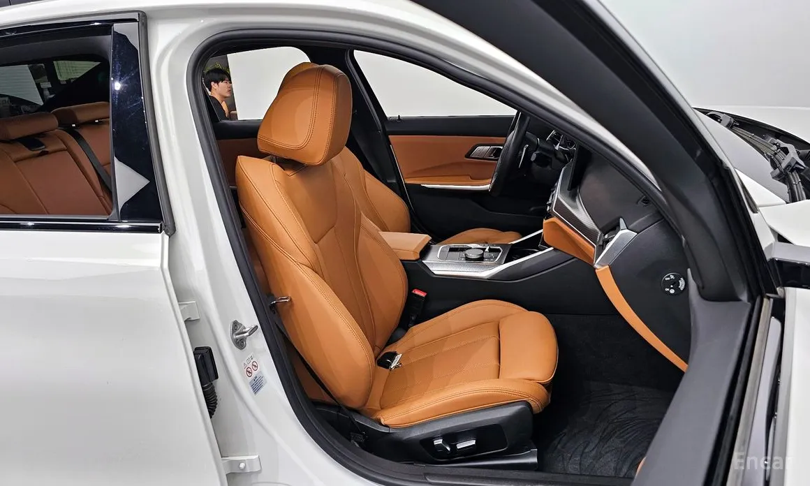 Фото 10 - BMW 3 Series