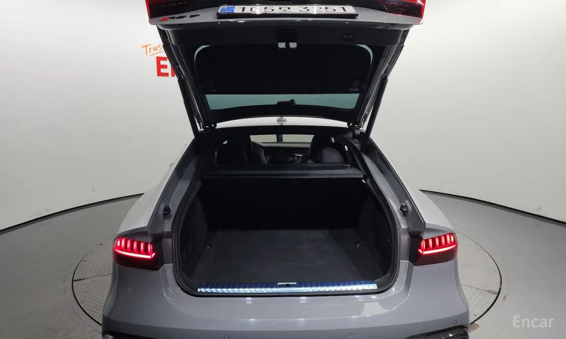 Фото 20 - Audi RS 7