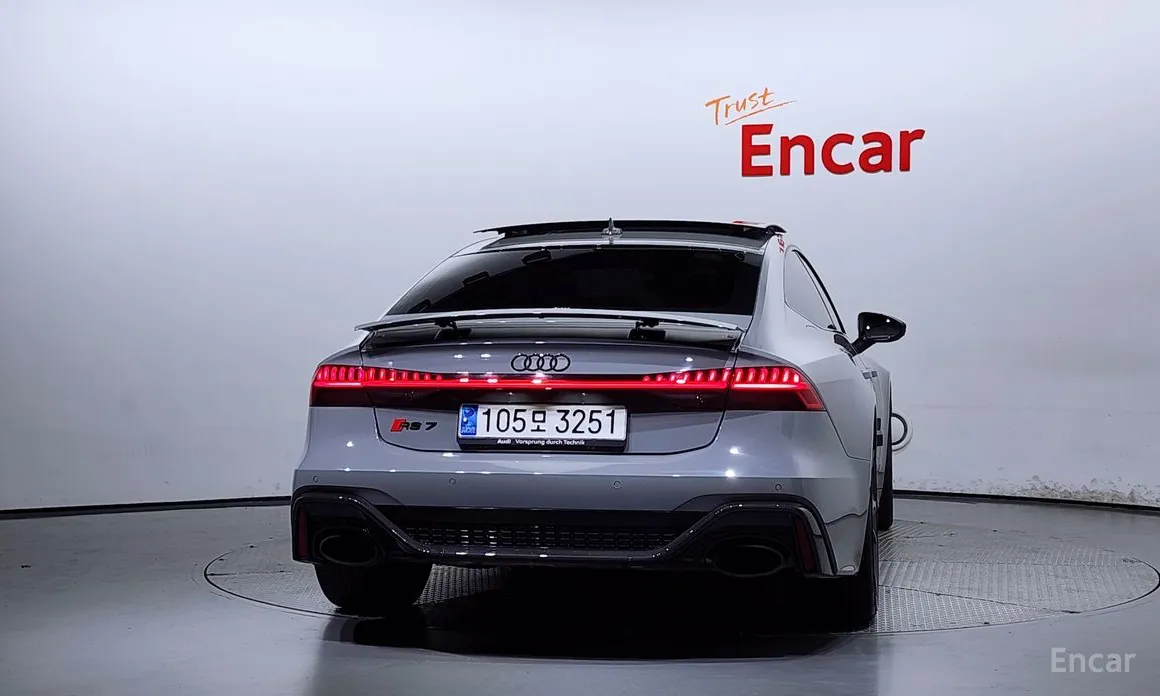 Фото 4 - Audi RS 7