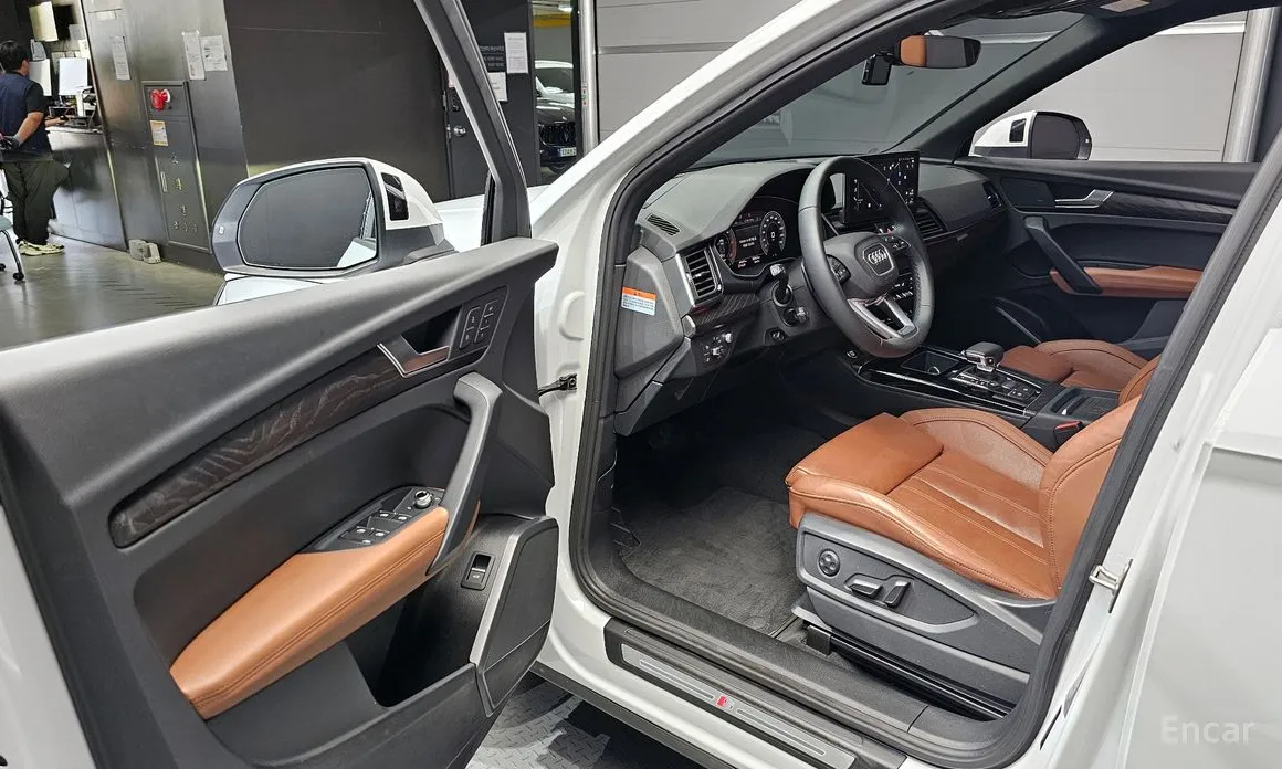 Фото 11 - Audi Q5