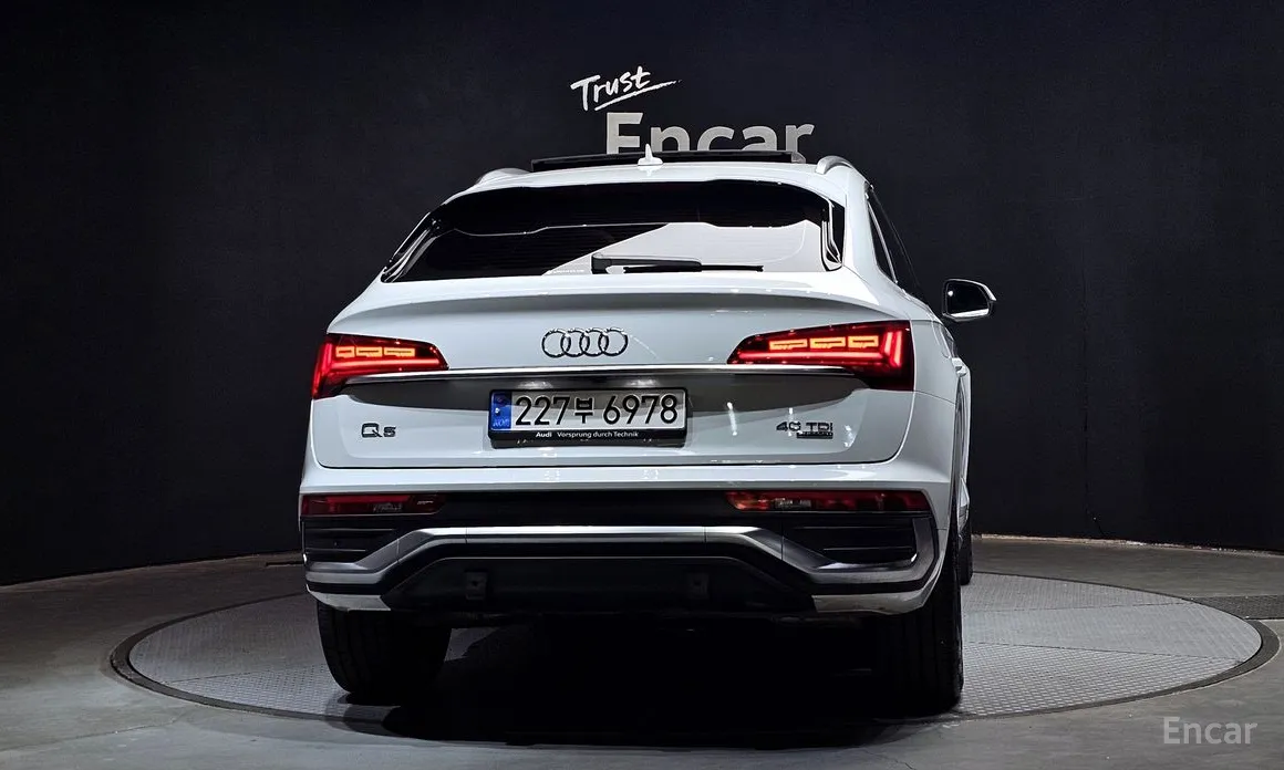 Фото 4 - Audi Q5