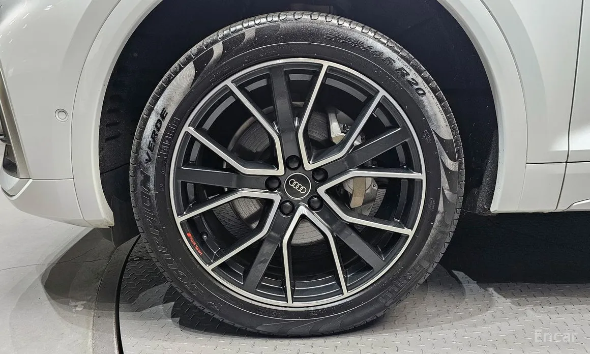 Фото 5 - Audi Q5