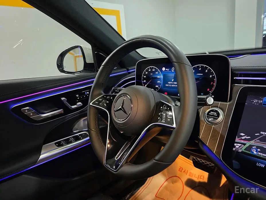 Фото 19 - Mercedes-Benz E-Class