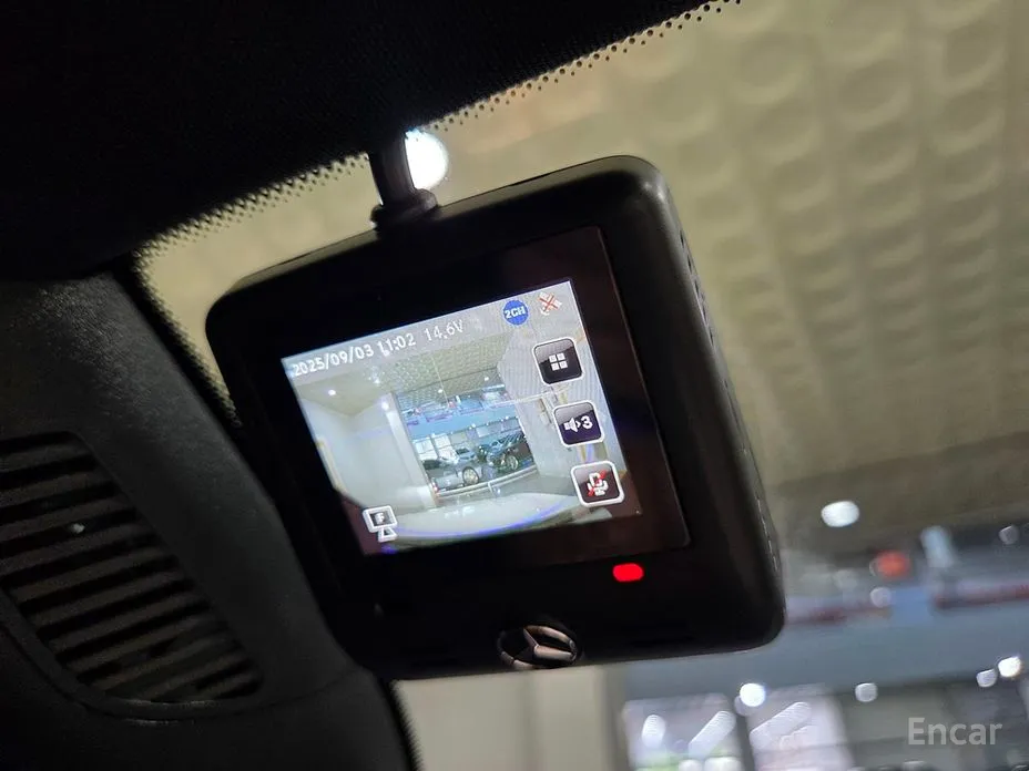 Фото 20 - Mercedes-Benz E-Class