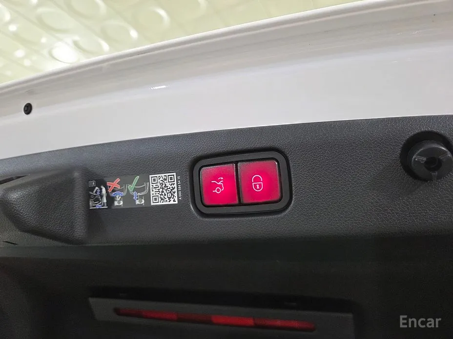 Фото 5 - Mercedes-Benz E-Class