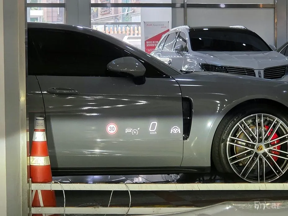 Фото 8 - Mercedes-Benz E-Class