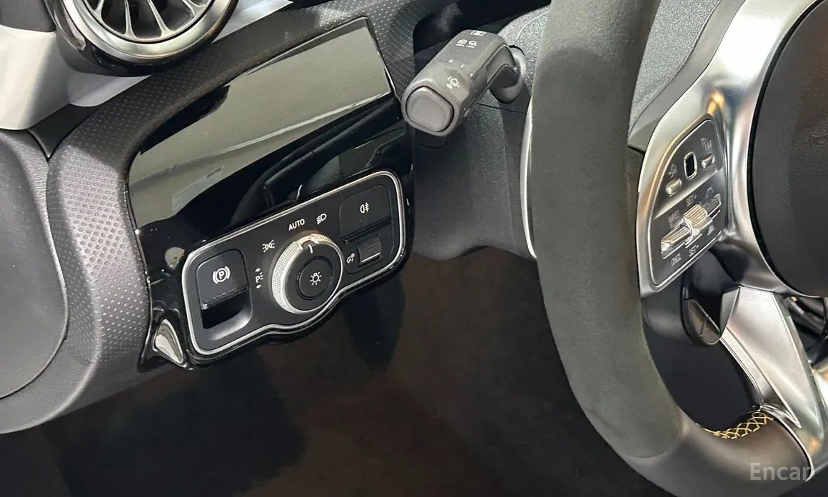 Фото 17 - Mercedes-Benz CLA-Class