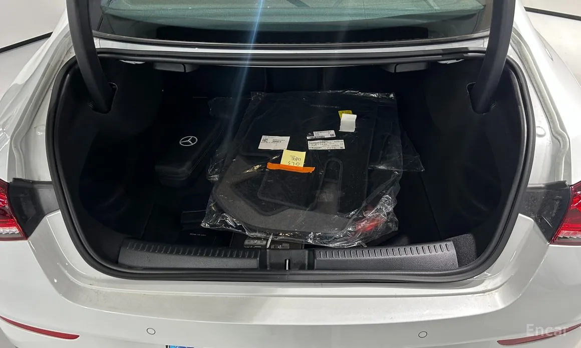 Фото 18 - Mercedes-Benz CLA-Class