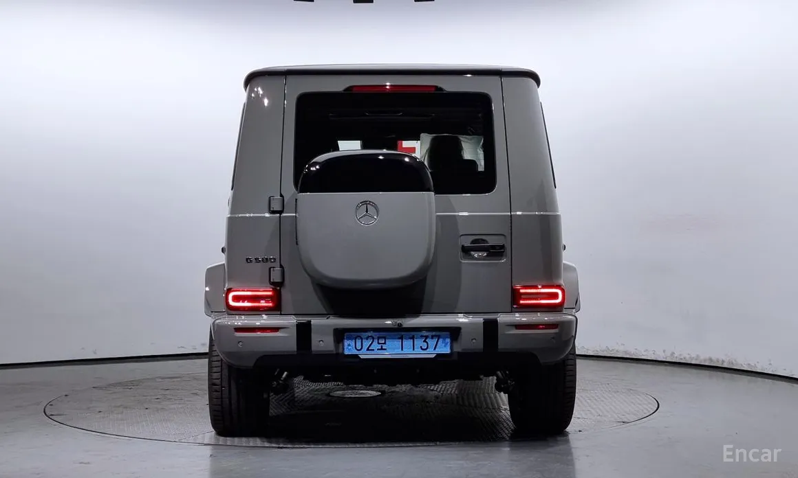 Фото 4 - Mercedes-Benz G-Class