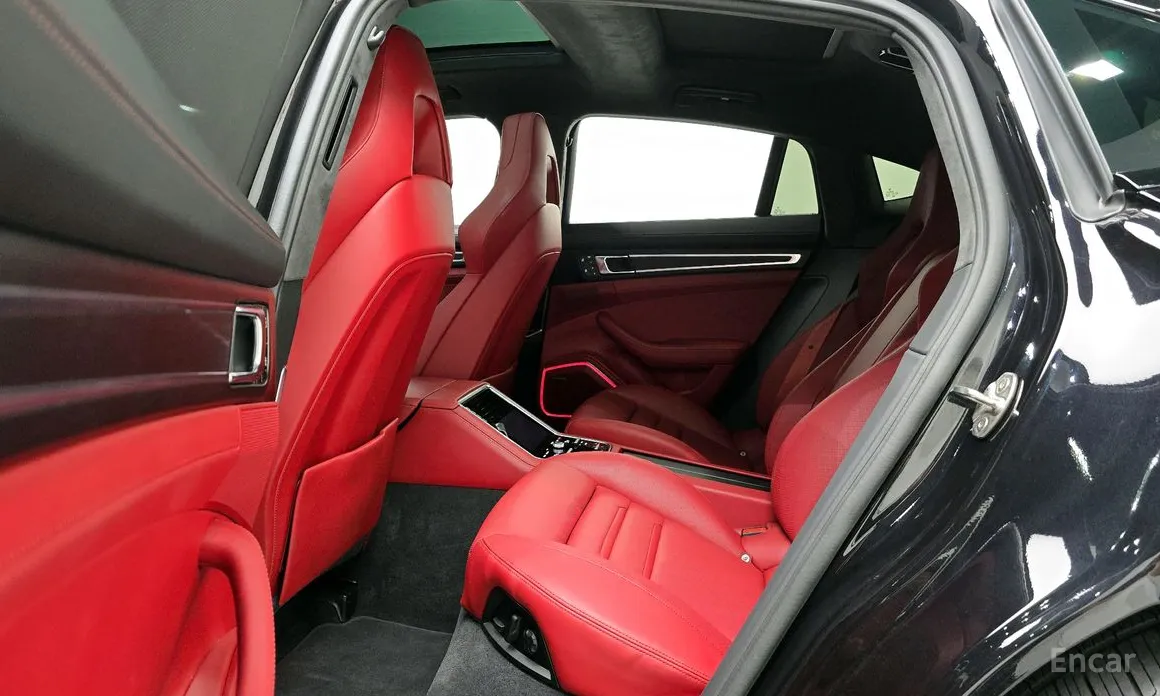 Фото 12 - Porsche Panamera