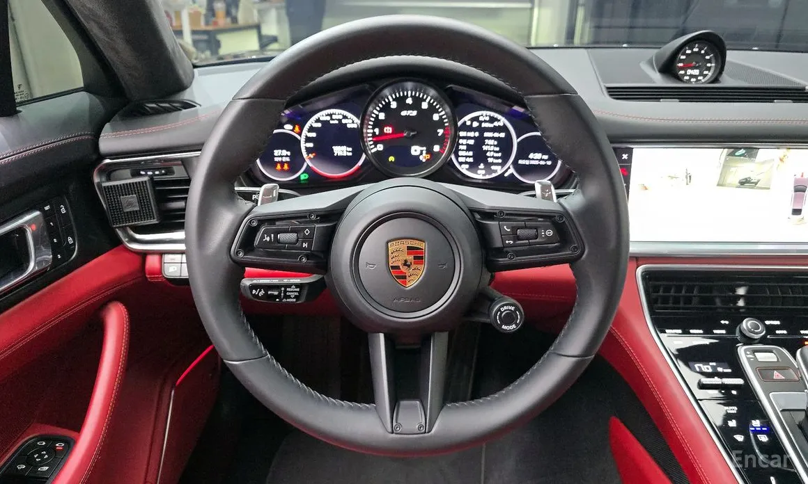 Фото 13 - Porsche Panamera