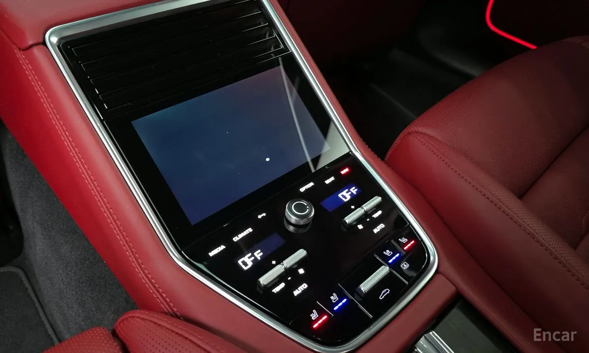 Фото 18 - Porsche Panamera