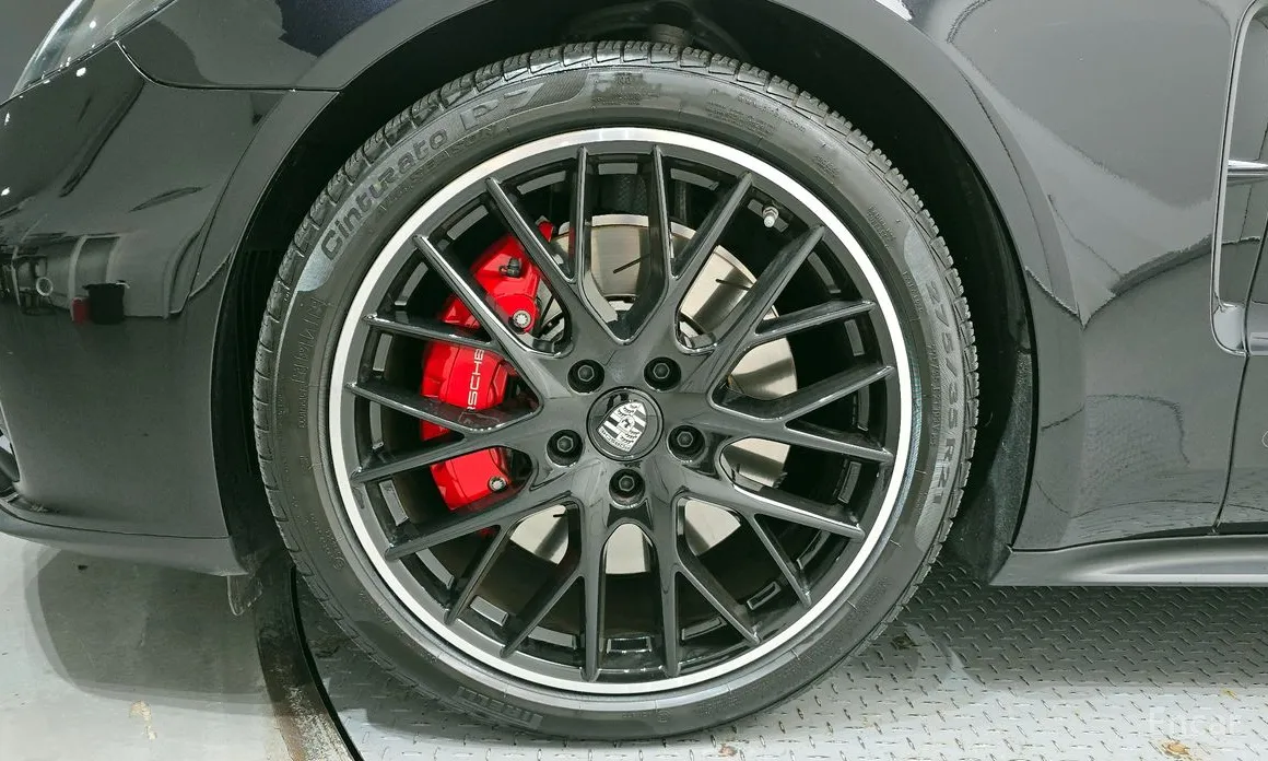 Фото 5 - Porsche Panamera