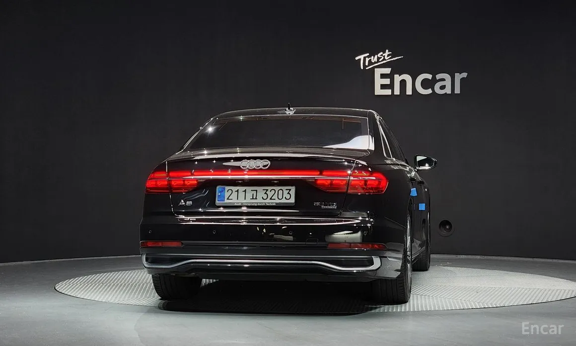 Фото 4 - Audi A8