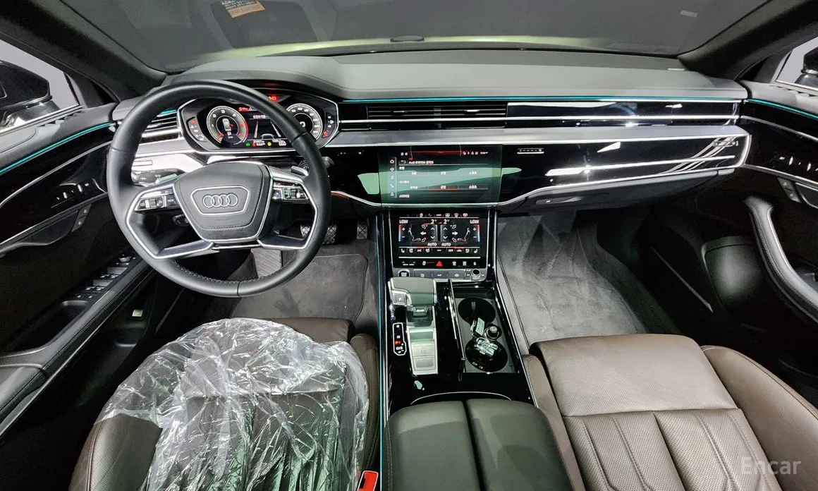 Фото 7 - Audi A8