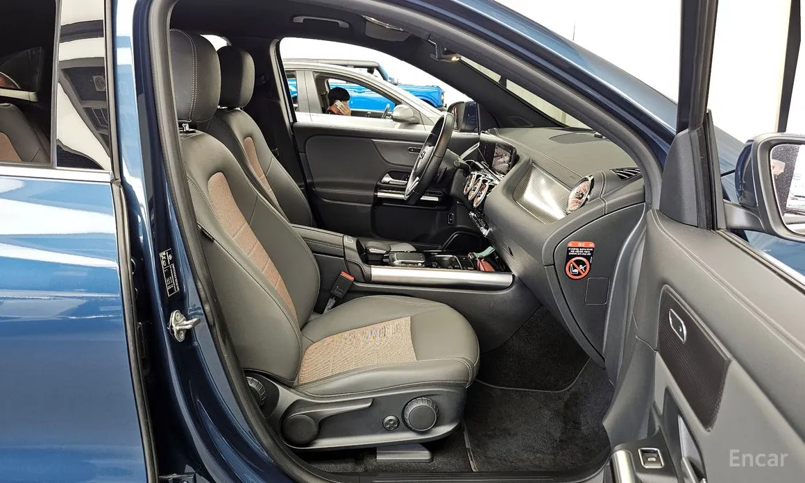 Фото 11 - Mercedes-Benz EQA